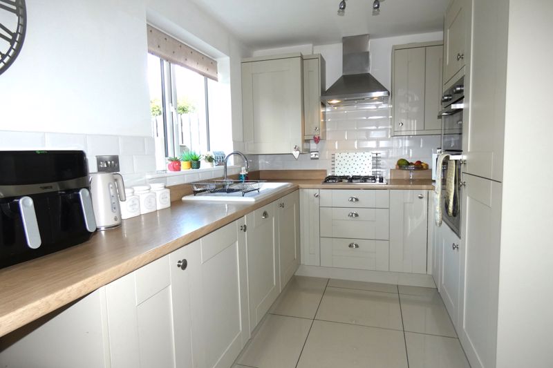 Kitchen- click for photo gallery